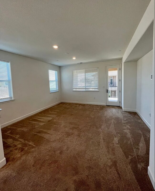 Building Photo - North Lake (Natomas) 4/3+ HUGE Bonus!  WATER VIEW!! - Please read entire ad for viewings!