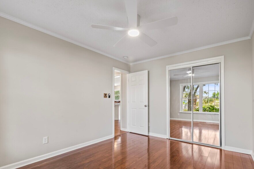 Building Photo - 257 Stone Throw Dr