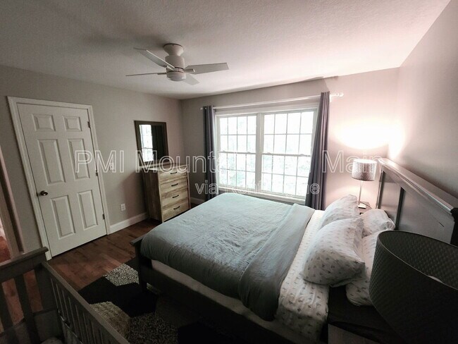 Building Photo - 50 Winterwind Dr