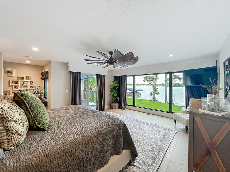 Master Bedroom (upstairs) - 281 Shell Pt E