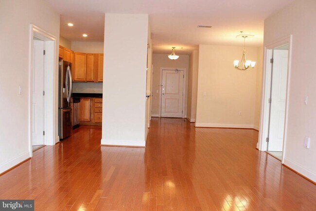 Primary Photo - 38 Maryland Ave