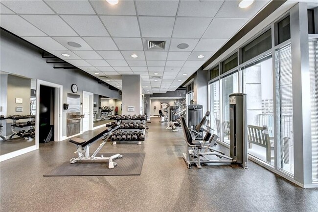 Building Photo - 923 Peachtree St NE