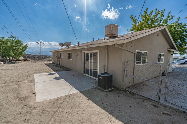 Building Photo - Single Story 3-Bedroom Home for Rent in Ca...