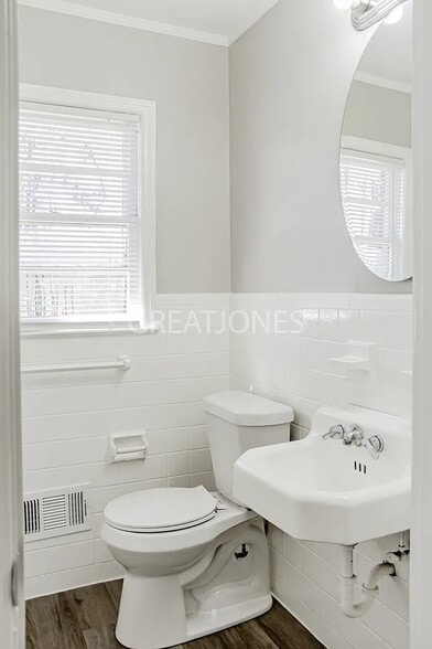 Building Photo - 1155 Darlington Dr