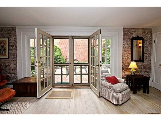 Building Photo - 434 Bellevue Ave