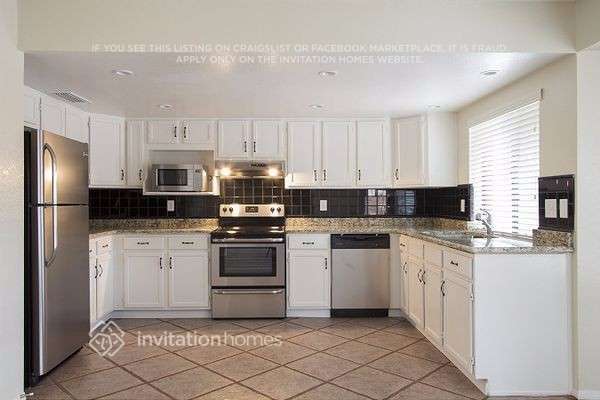 Building Photo - 6303 W Mescal St