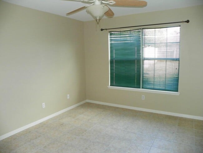 Building Photo - 509 Texas Ave