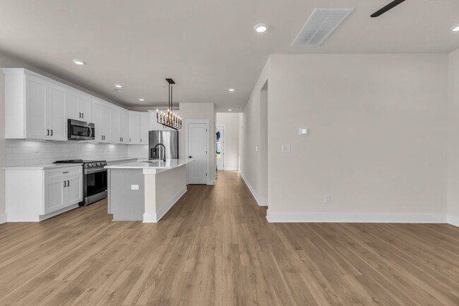 Building Photo - Charming New Build