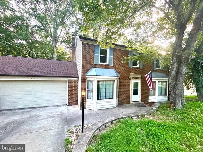 Building Photo - 15723 Edgewood Dr