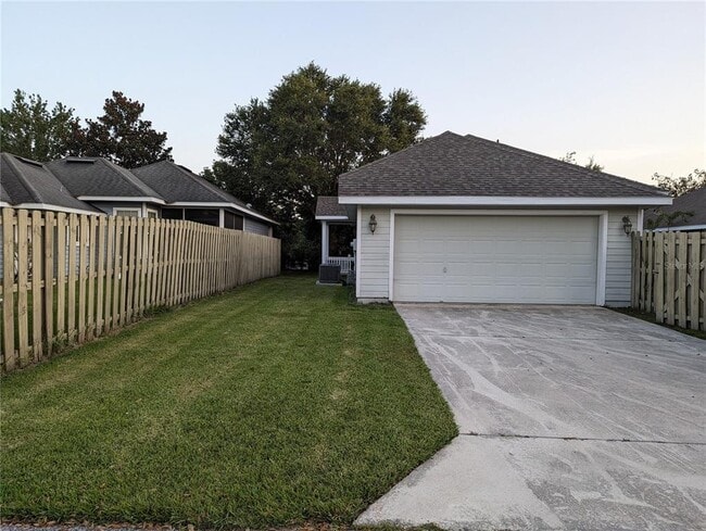 Building Photo - 8608 SW 77th Ave