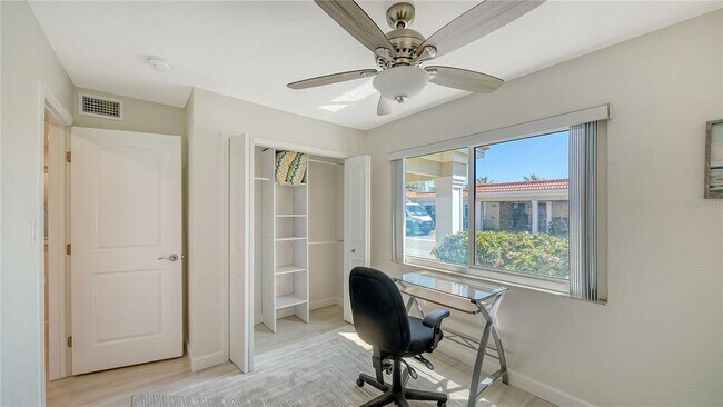 Building Photo - 4760 Gulf of Mexico Dr
