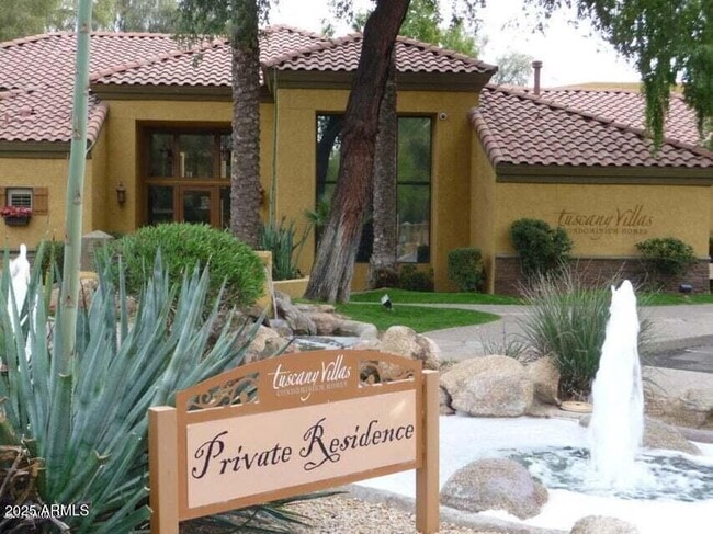 Building Photo - 4925 E Desert Cove Ave