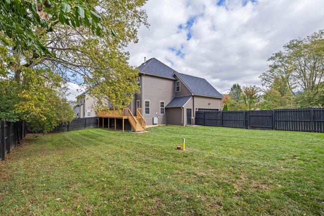 Building Photo - 2505 Eastway Dr