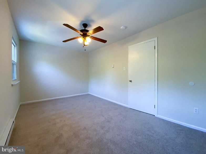 Building Photo - 366 Bala Terrace E