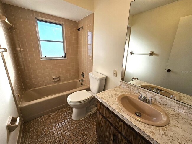 Building Photo - 122 Boundary Blvd