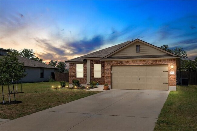 Building Photo - 572 Evening Star