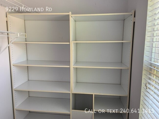 Building Photo - 9229 Howland Rd