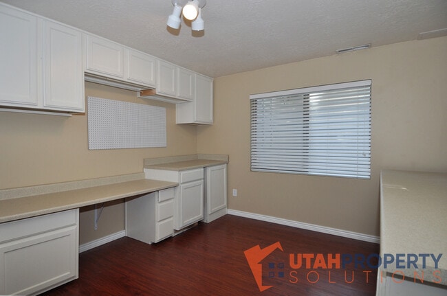 Building Photo - 11758 Chalk Creek Way