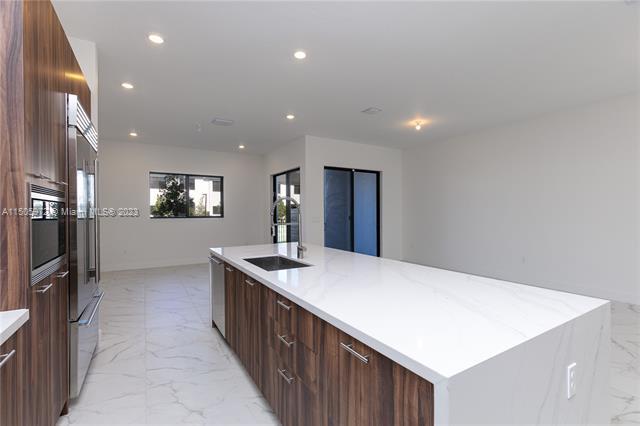 Building Photo - 8321 SW 121st Ter