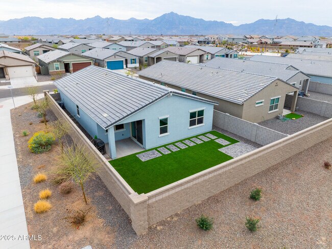 Building Photo - 6810 W Pedro Ln