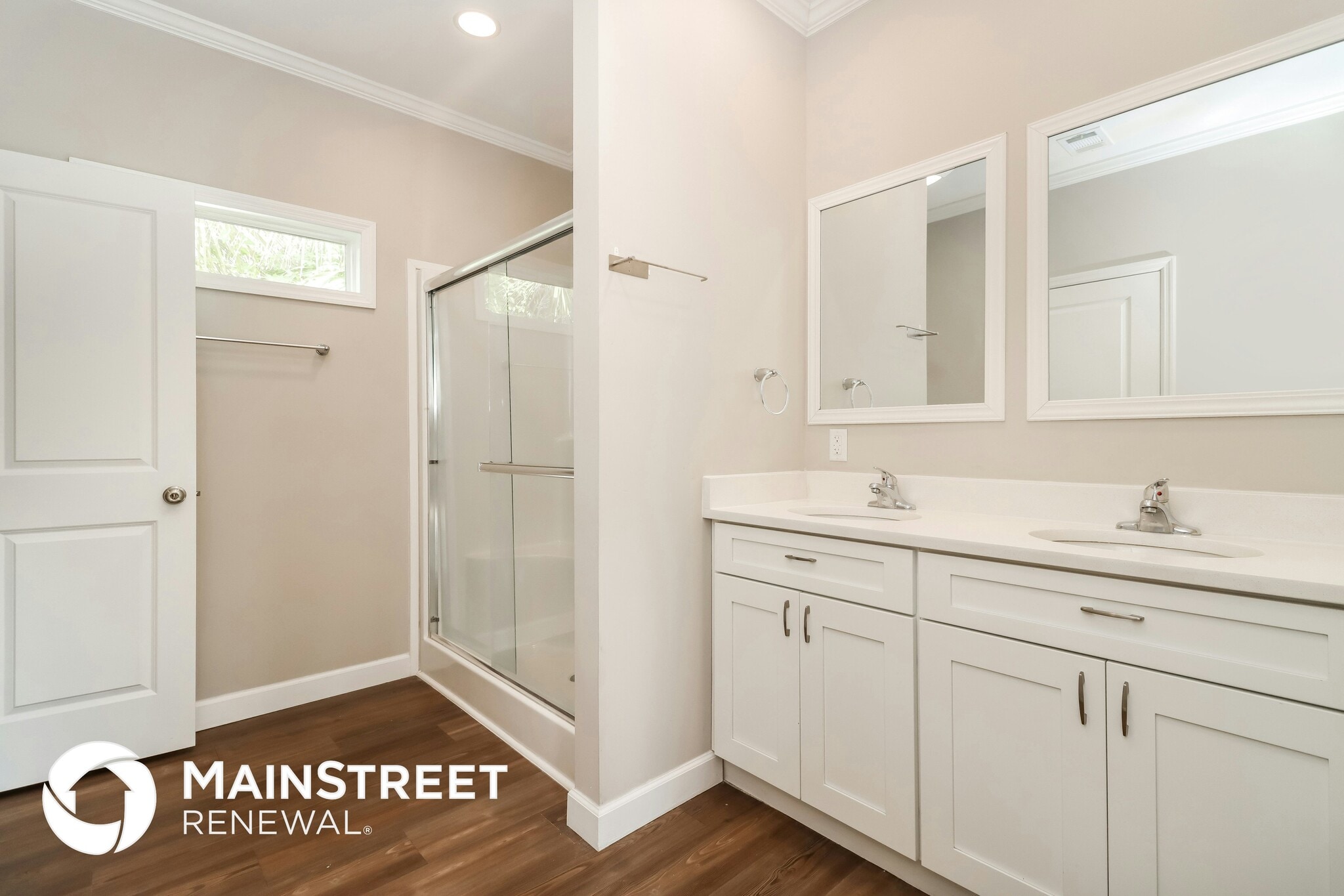 Building Photo - 1701 16th Ave S