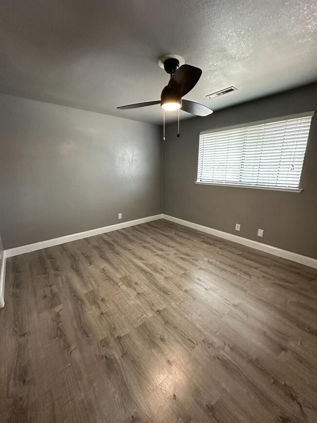 Building Photo - 3040 Boulder Ave