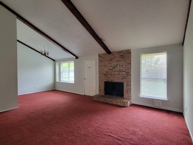 Building Photo - 11651 Woodbuck Trail
