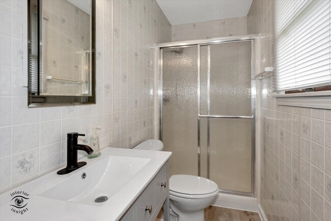 Building Photo - 18 Laurel Ln