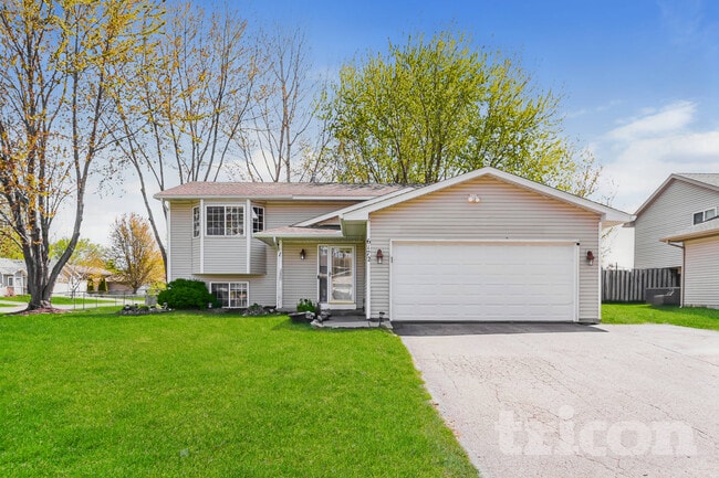 Building Photo - 6172 Kahler Dr NE
