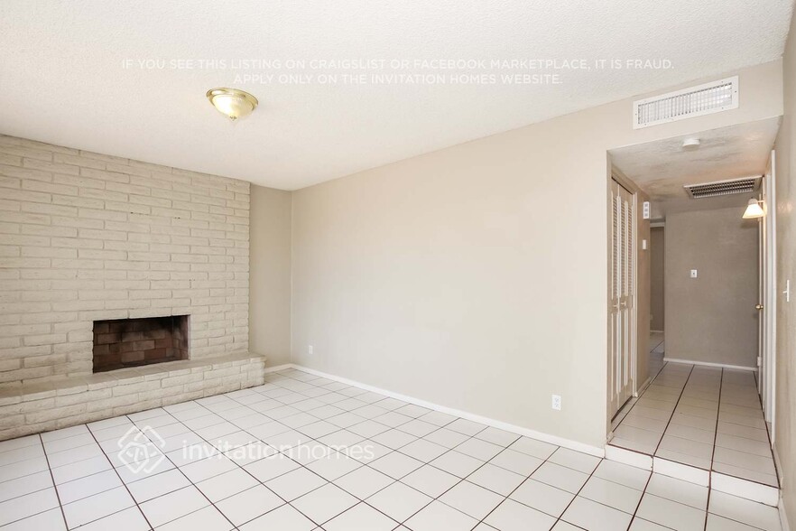 Building Photo - 1143 E Caldwell St