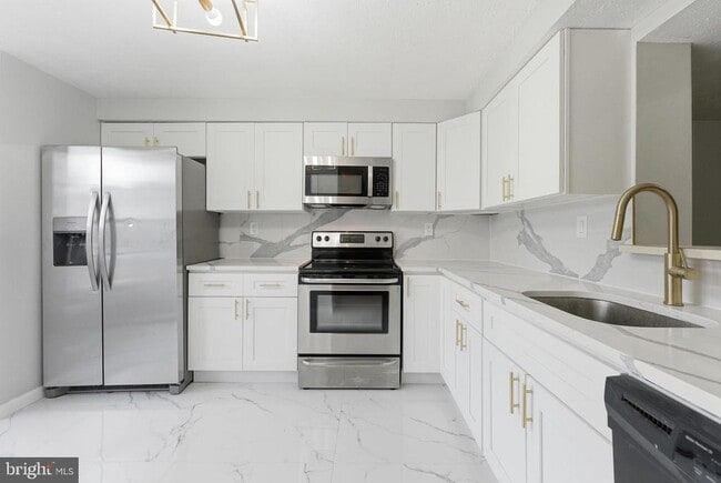 Building Photo - 115 Villa Knoll Ct