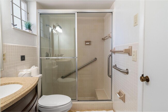 Building Photo - 3221 Spanish River Dr