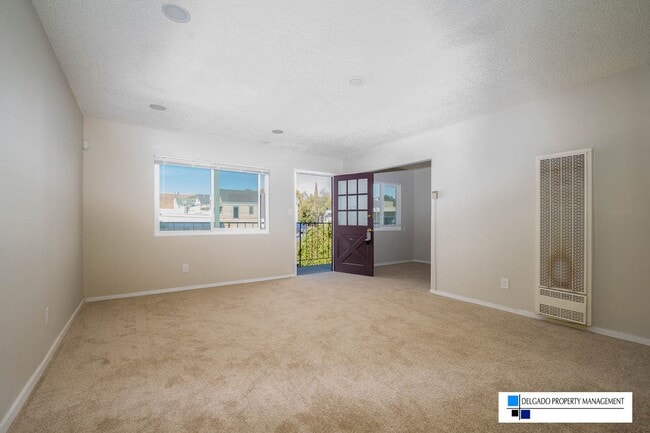 Building Photo - Newly remodeled Benicia 1st Street condo