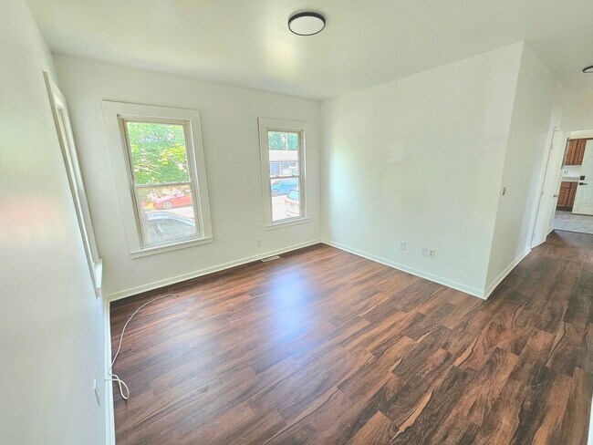 Primary Photo - Spacious Multi-Family Apartments for Rent ...