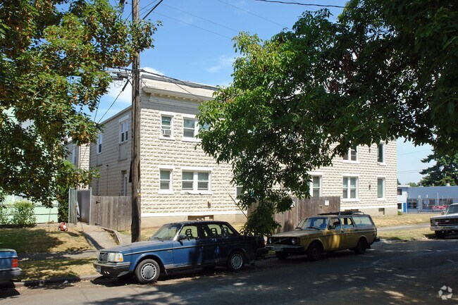 Building Photo - Kenton Court Apartments