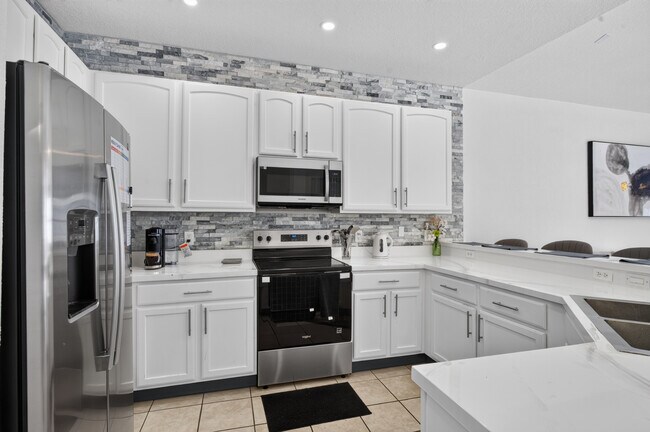 Building Photo - 515 Corvina Dr