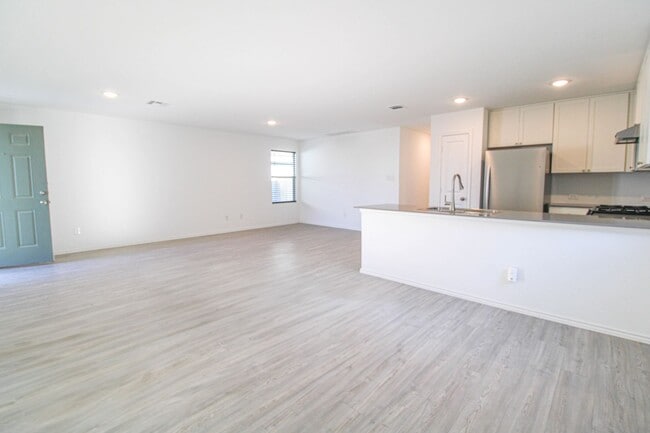 Building Photo - 3642 Millbrook Wy