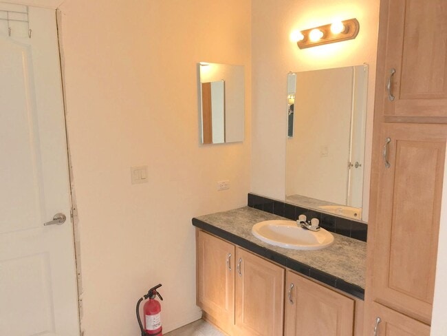 Building Photo - Mountain Living. 3 bedroom 2 bath home in Pecos, NM.