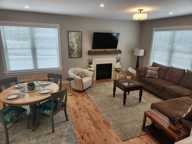 Building Photo - 57 Evergreen Dr