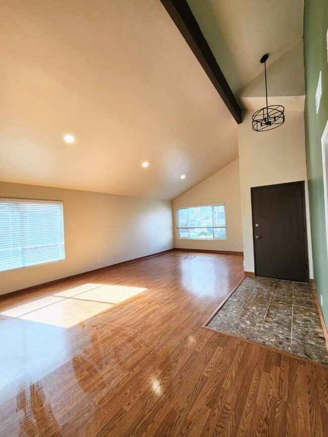 Building Photo - 1897 Cabrena St