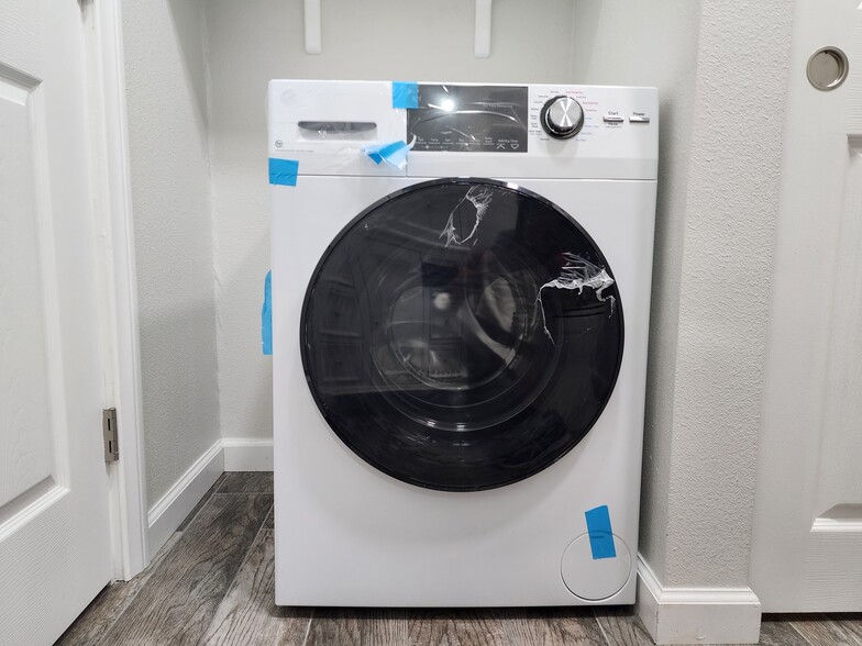 New all-in-one washer/dryer - 582 Douglas St
