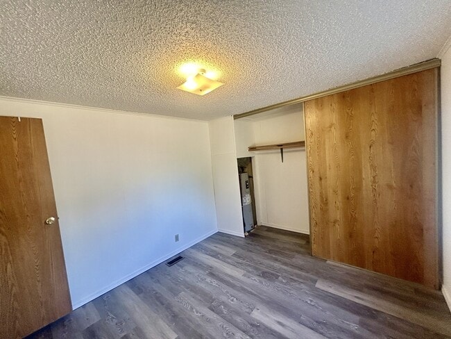 Building Photo - 2453 E 66th Terrace