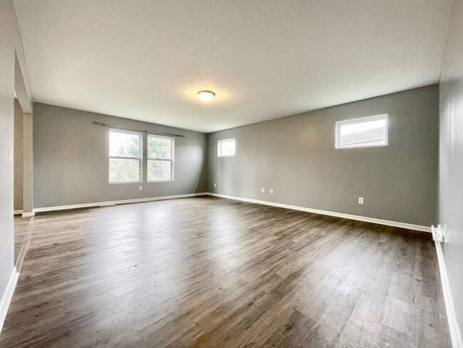 Building Photo - Four Bedroom Home in Fruitport