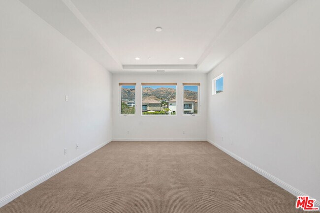 Building Photo - 20705 Butternut Cir