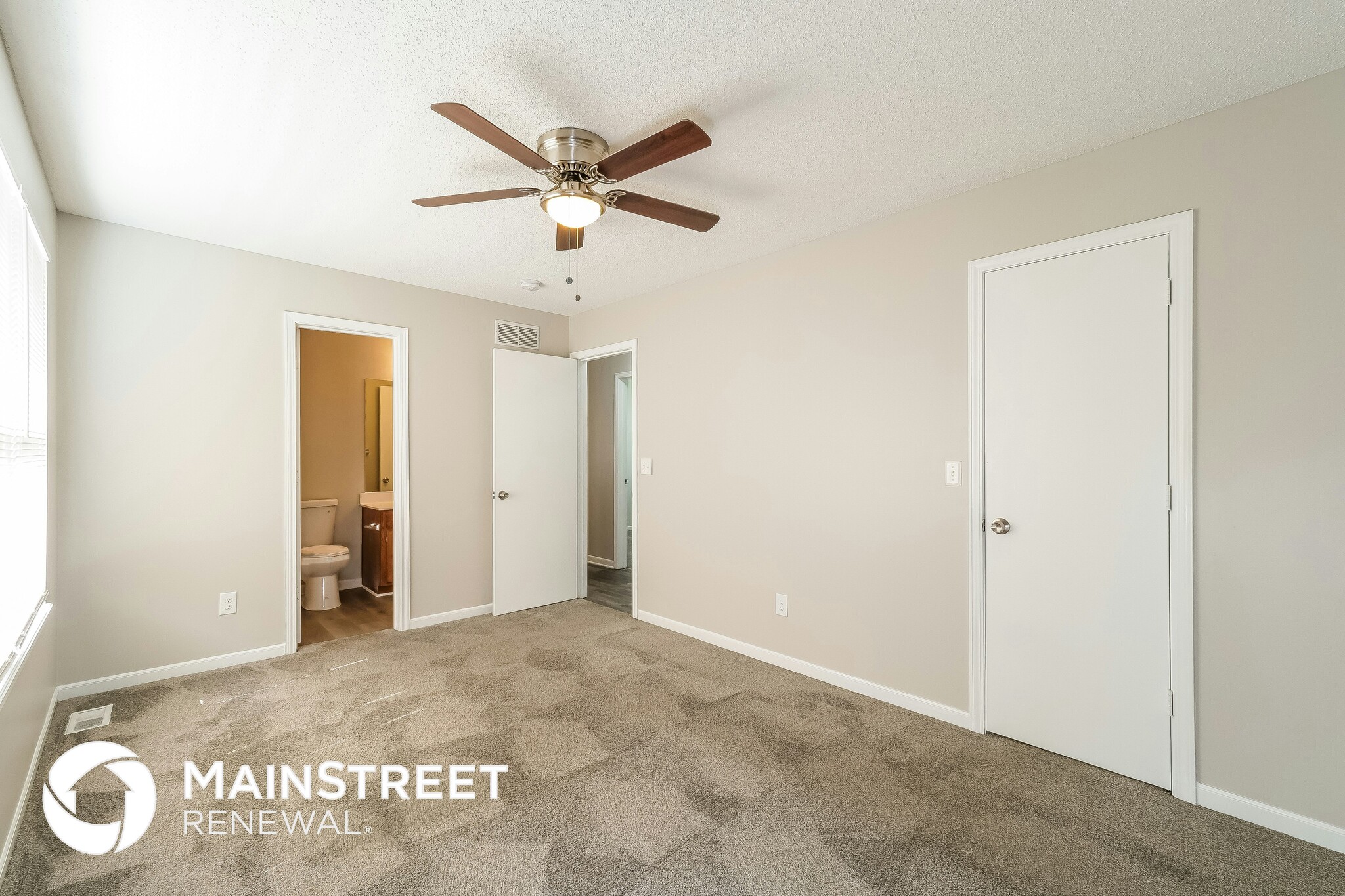 Building Photo - 17417 Montgall Dr