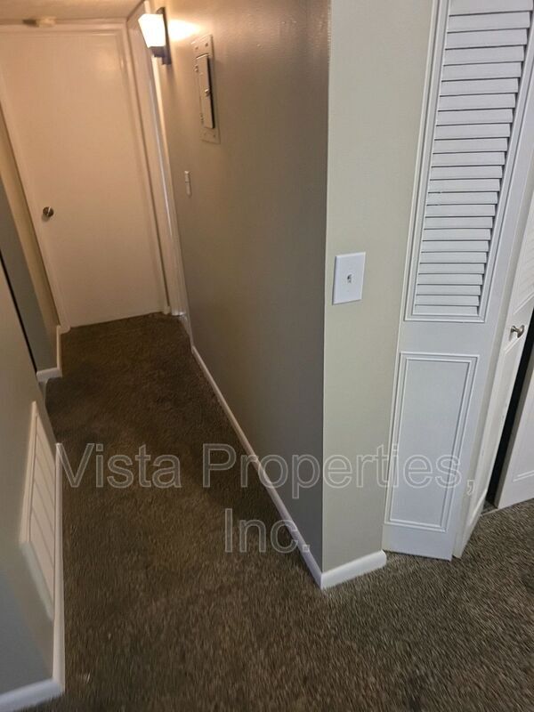 Building Photo - 1603 Gagel Ave