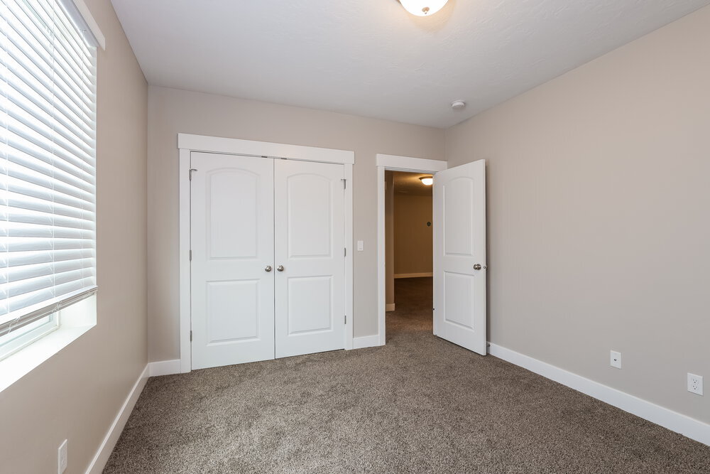 Building Photo - 3819 E Cunninghill Dr
