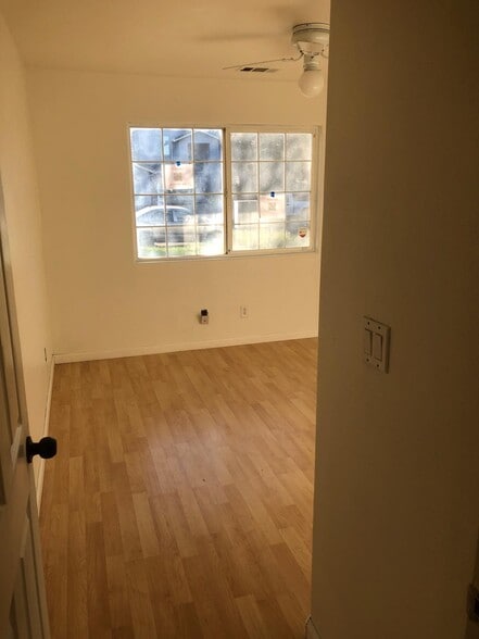 Room 1 - 1634 Fir Dr