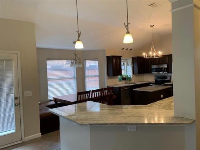 Building Photo - 10808 Pineview Ln