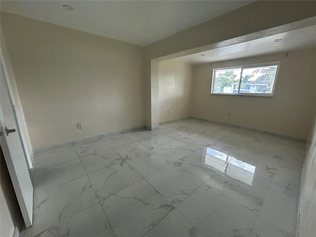 Building Photo - 7531 Shalimar St